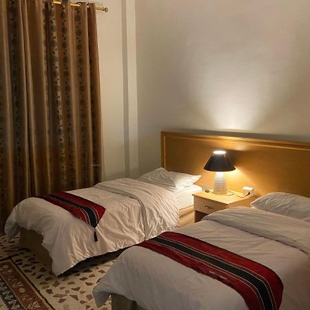 Mesha Stele Hotel Suites Madaba Exterior photo