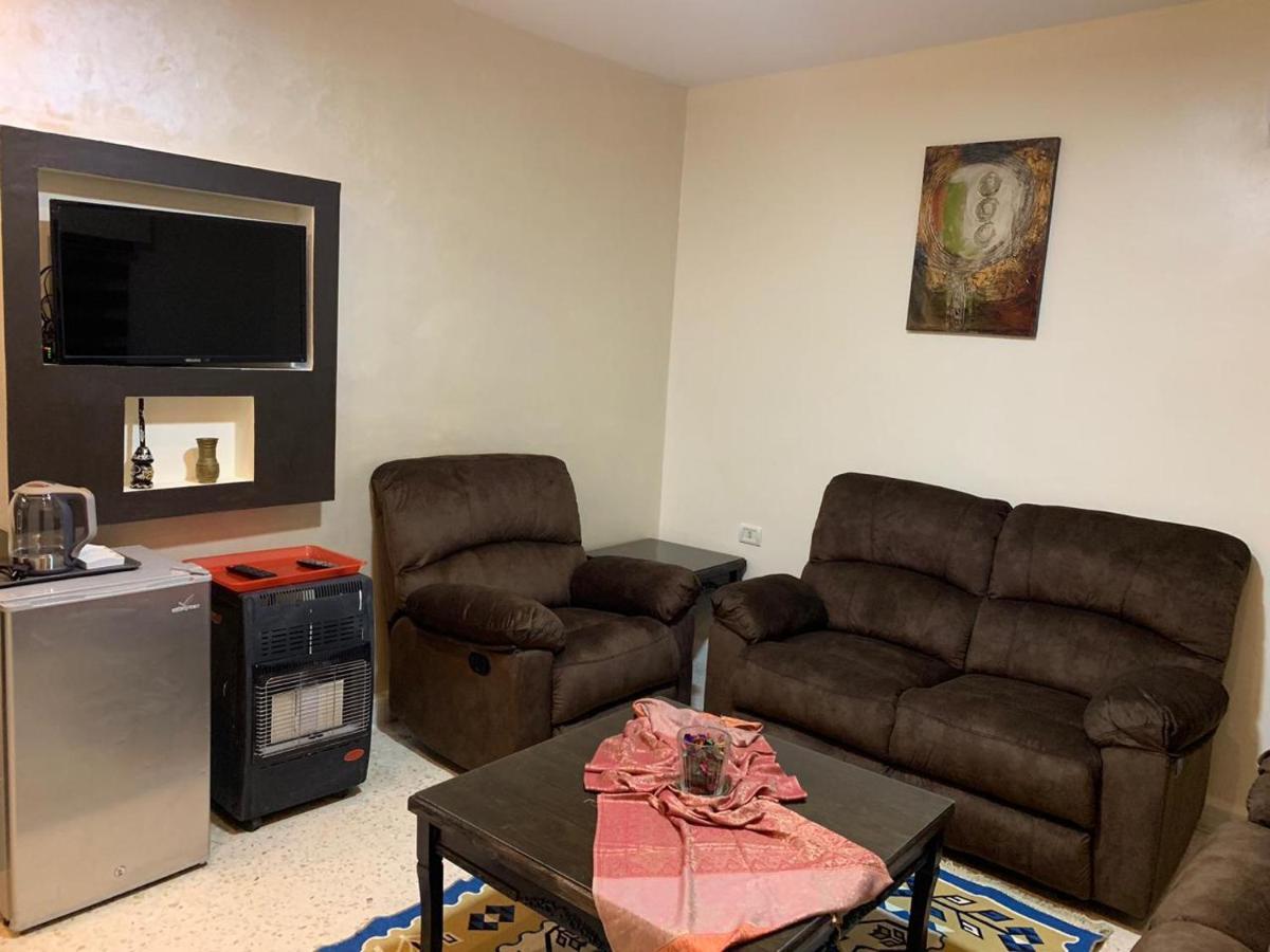 Mesha Stele Hotel Suites Madaba Exterior photo